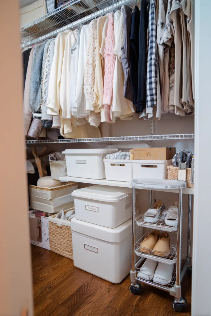 small walk-in closet organization