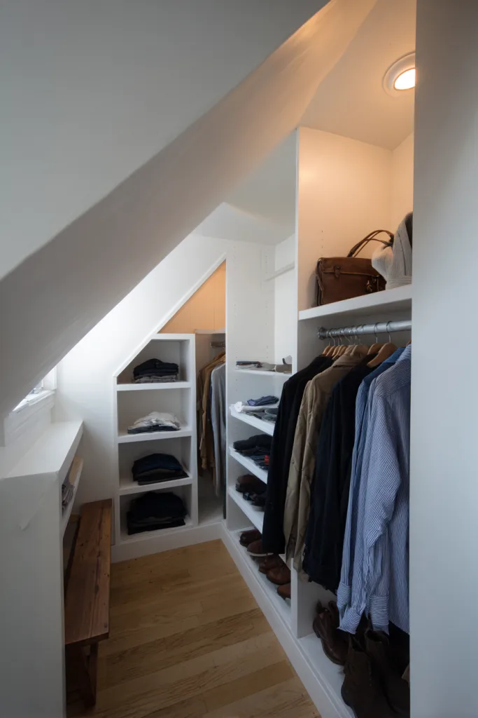 small walk-in closet organization
