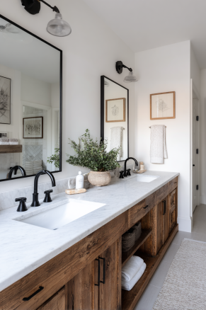 modern farmhouse bathroom