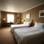 two queen beds in one room